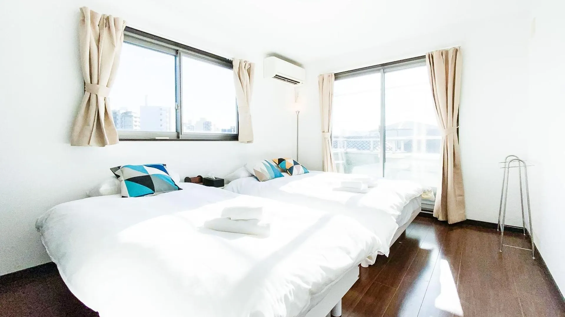 Yahiro 4-Chome House 2F,3F 東京都 0*,